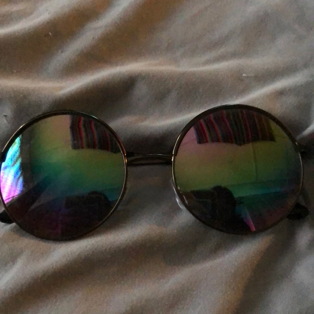Circle glasses